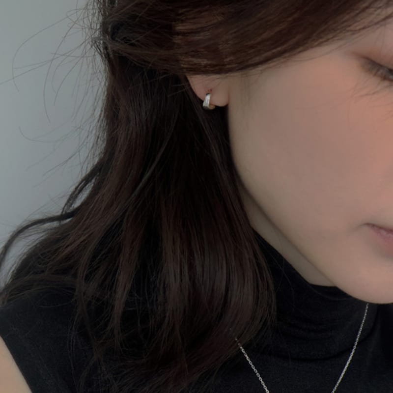 Dawn of Me Moire Ring Earring