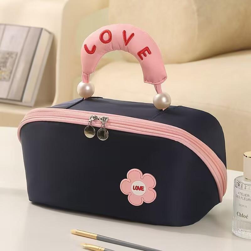 

MDNG Color-Block Floral Handheld Cosmetic Bag