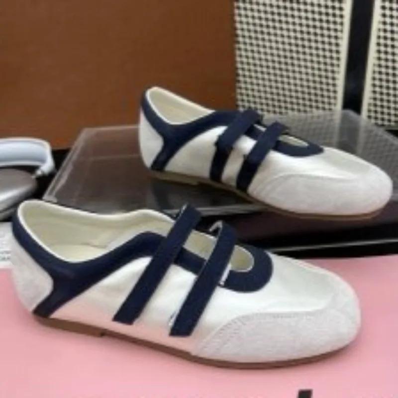 

Fashion 2025 New Hot Sale Hollow Women s Vulcanize Shoes Outdoor Walking Soft Bottom Sneakers Versatile Comfortable Ladies Casual Shoes 40