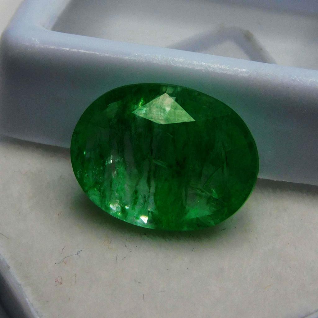 Emerald Green Colombian 7 Ct Natural   Oval Cut Loose Gemstone