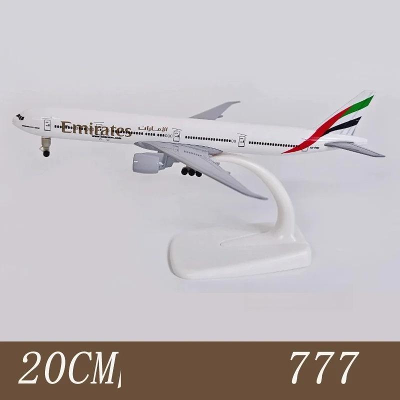 Aerei Giocattolo Scala 1/400 Aereo 20cm B777 Emirates Airways Con Carrelli di Atterraggio Modello Replica in Metallo Aerei Giocattolo per Bambini Simulazione