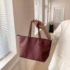 Simple Elegant Women's Shoulder Bag Zipper Closure Soft Commuting Tote Bag PU Leather Large Capacity Casual Handbag