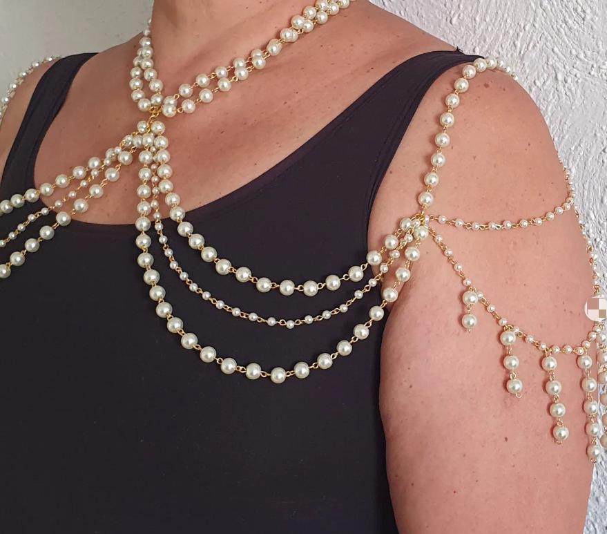 

Жемчужный чокер-цепочка: Стильное колье ручной работы с крупным и мелким жемчугом One Size золотой