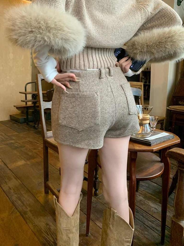 Women's High-Waisted Retro Khaki Wool Shorts - Winter Hip-Hugging A-Line Casual Straight Leg Pants