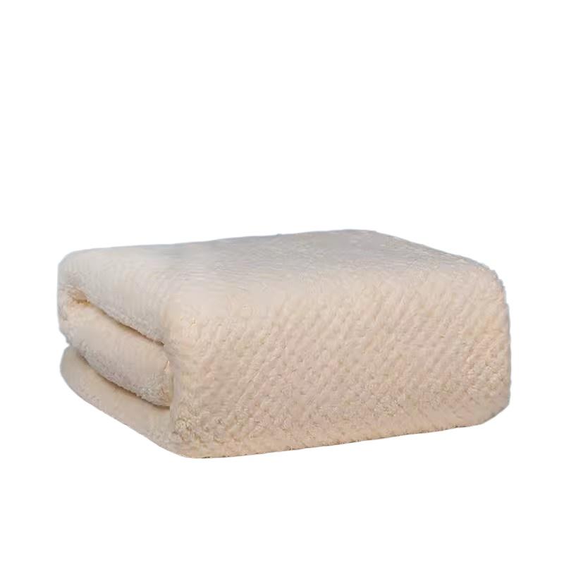 1pc Solid Color Coral Fleece Bath Towel Pineapple Grid Pattern Large Bath Towel Beach Towel Household Absorbent Bath Towel for Adult