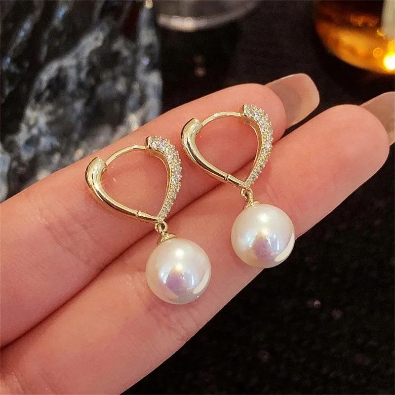 Huitan New Trend Imitation Pearl Dangle Earring for Women Luxury Silver Bling Cubic Zirconia Fashion Elegant Lady Jewelry