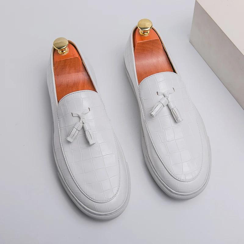 Fashion Casual Leather Ultralight Comfortable Casual Male Footwear Mens Tassels Loafers Classic Men for Wedding Shoes Large Size Shoes