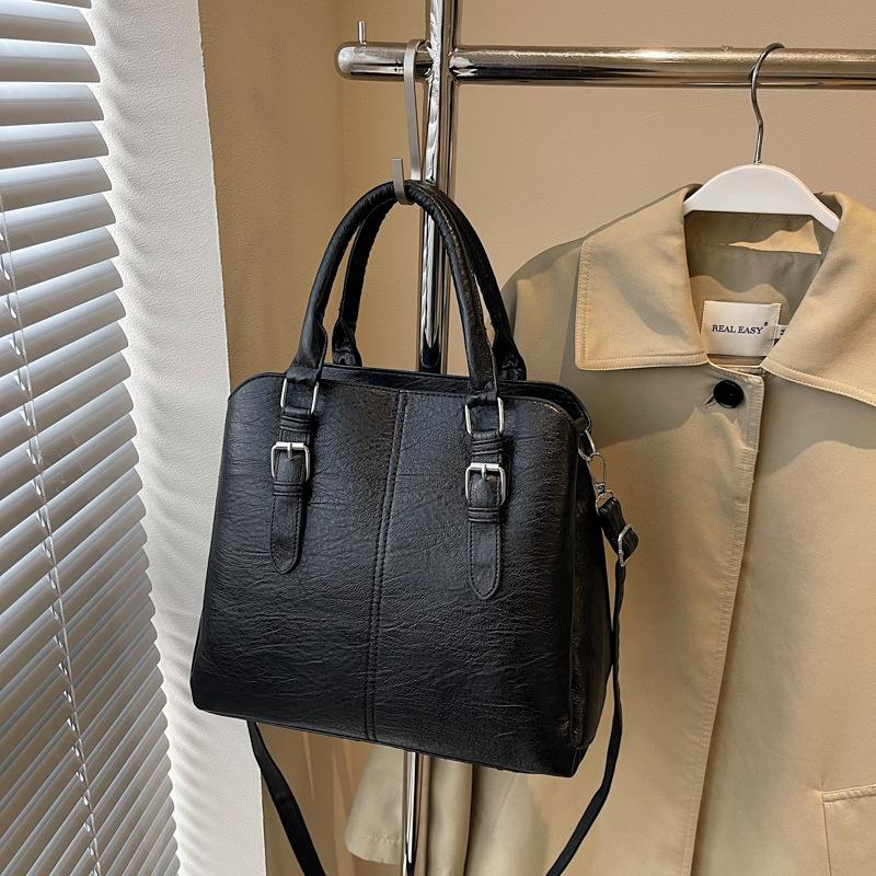 European and American Retro Shoulder Messenger Bag