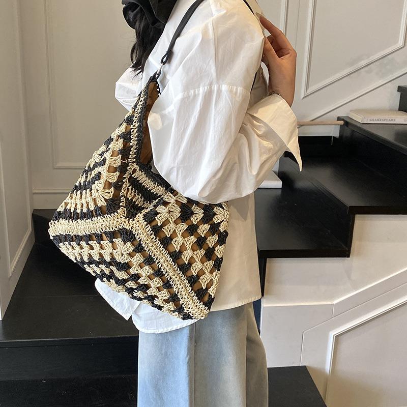 Popular beach bags women's new summer woven bags seaside vacation straw bags shoulder armpit bags