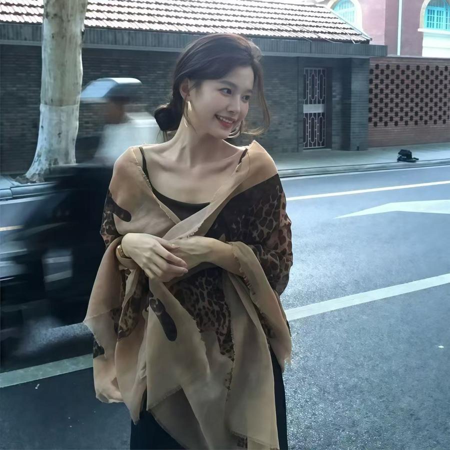 New Cotton Linen Scarf for Women, Leopard Print Long Wrap, American Style, Cashmere Thin, Spring/Autumn Warmth Neck Protection