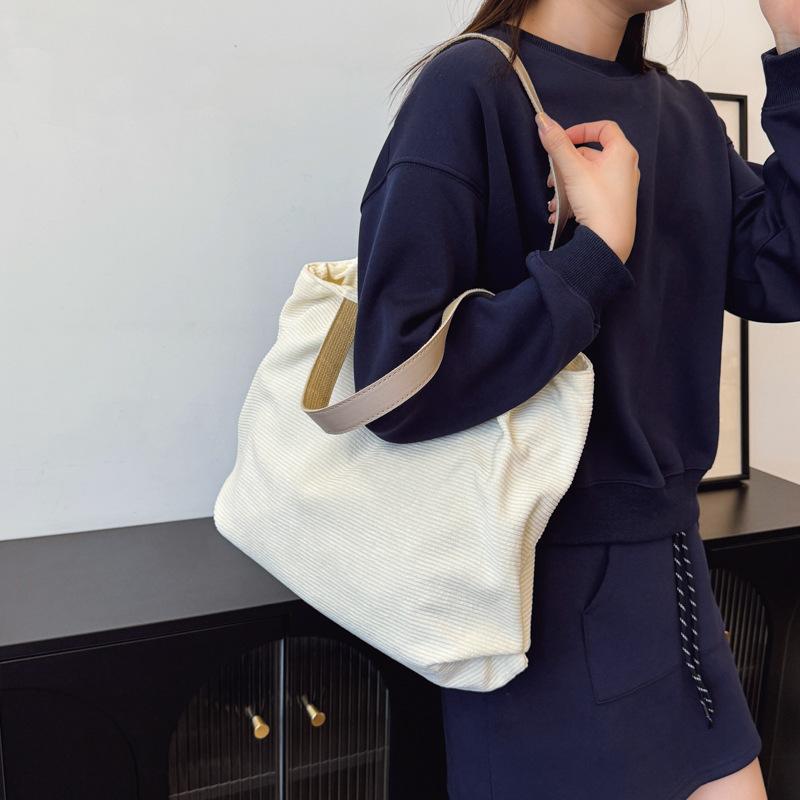 Casual Large-capacity Tote Bag Women's 2025 New Fashion Retro Handbag Casual Commuter Shoulder Bag