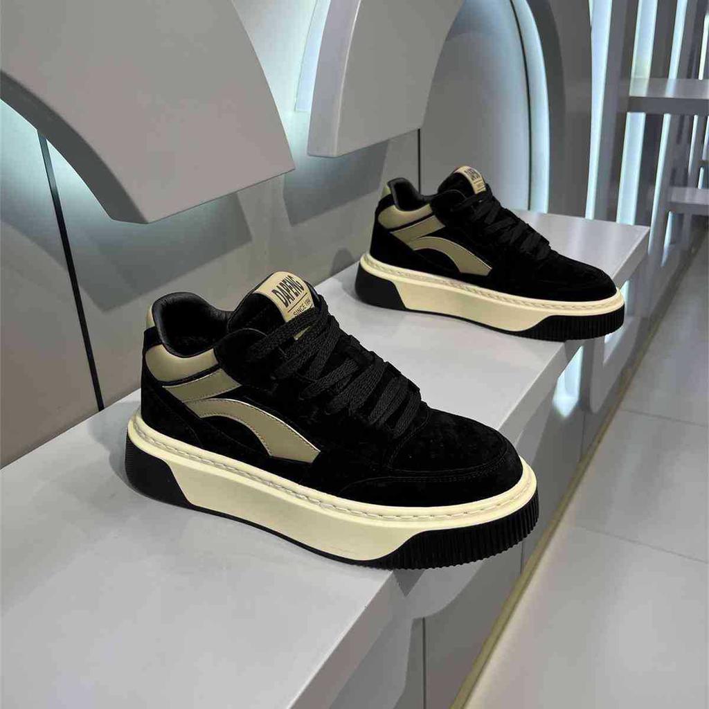 Fashion Autumn Men's Skateboarding Shoes Comfortable 2025 New High-Top Sneakers Casual Sports Shoes Men Street Leather Walking Shoes