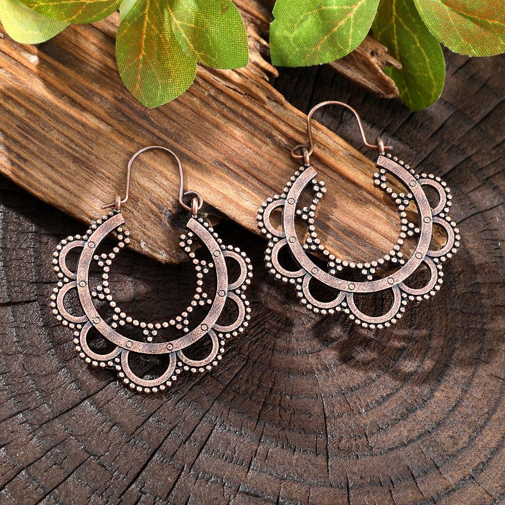 Vintage Ethnic Creative Texture Geometric Hanging Earrings for Women Boho Exquisite Hollow Carved Vacation Earrings Jewelry