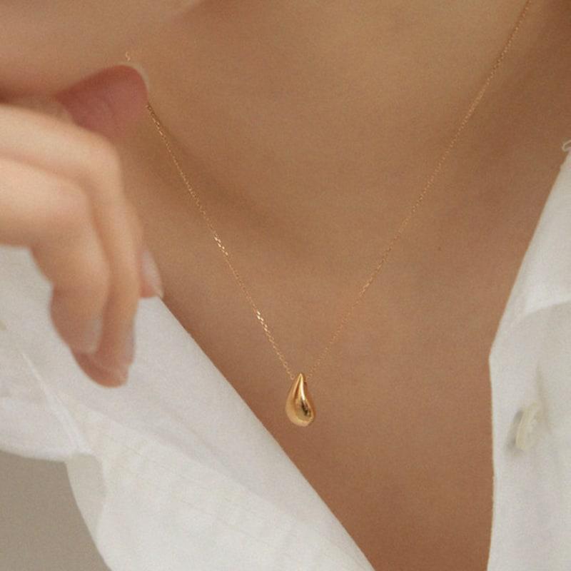 Byweekend Drop Necklace
