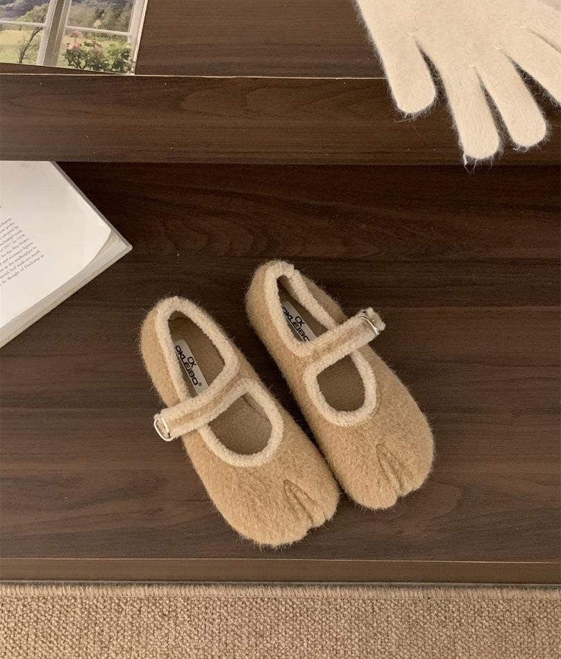 

Обувь Мао Мао женская для носки осенью и зимой, обувь на плоской подошве из хлопка для иностранных студентов Сеула, модные мягкие туфли Дуду с раздвоенным носком 39 хаки