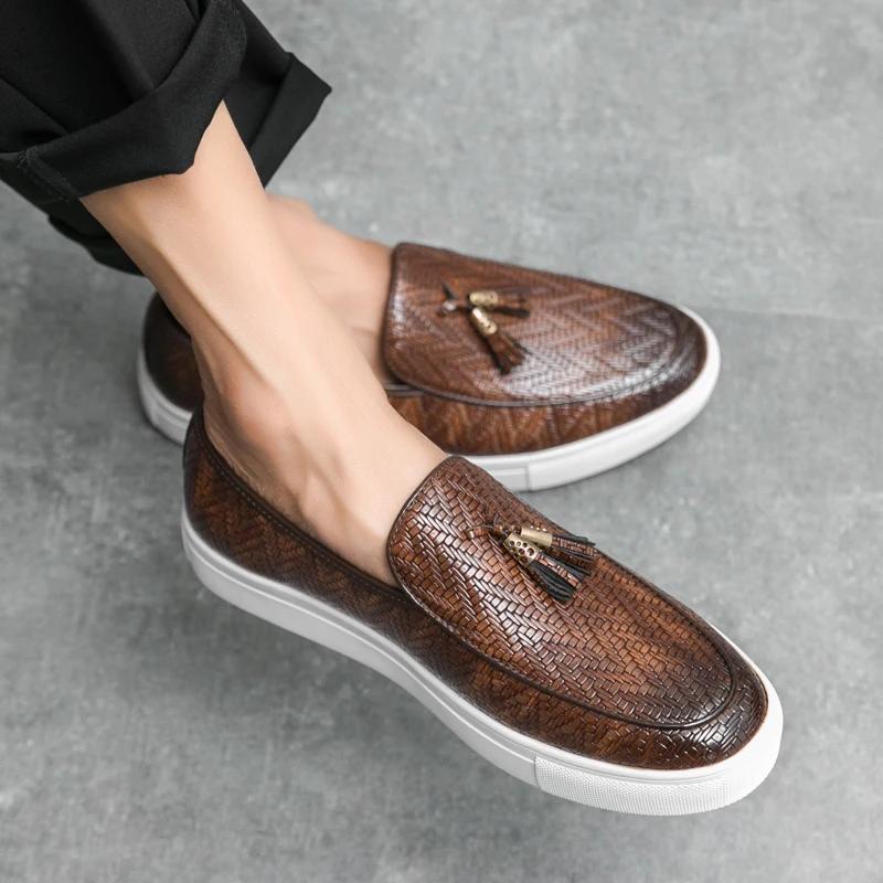 Fashion 2025 Leather Loafers Men FlatsTassel Office Business Shoes Slip-on Wedding Men Leather Shoes Fashion Daily Commute Casual Shoes