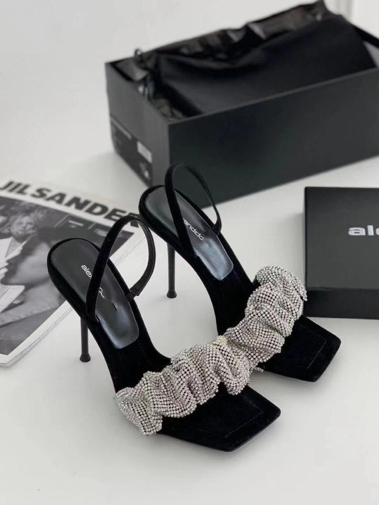 Internetkändisar med samma sandaler dam 2025 sommar nya älvstil tofflor strass stilett högklackar stor storlek sandaler