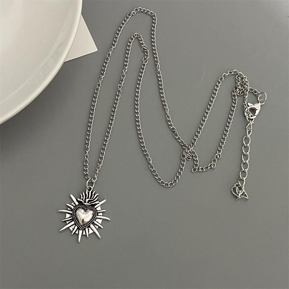 Punk Rock Red Black Heart Pendant Chain Necklace For Men Women Cool Hip Hop Street Vintage Goth Accessories Trendy Jewelry