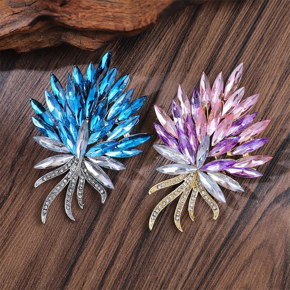 Light Luxury Pink Crystal Bouquet Pearl Brooch High-end Sense Niche Women's High-end Suit Chest Flower Brooch Accessory