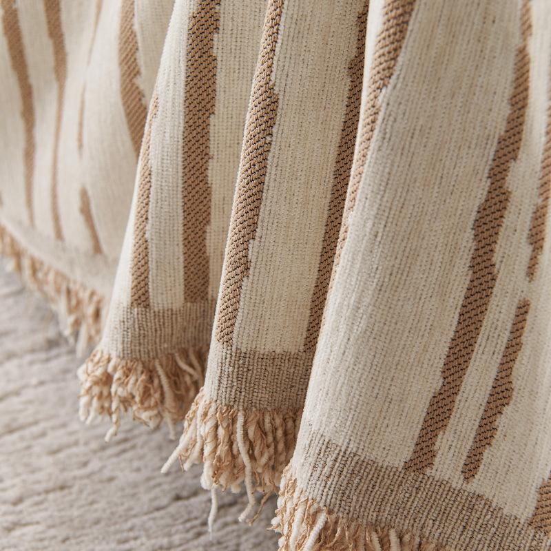 Light Luxury Striped Black and White Full Cover Sofa Cover Cloth for All Seasons Chenille Sofa Towel Sofa Cover Sofa Blanket