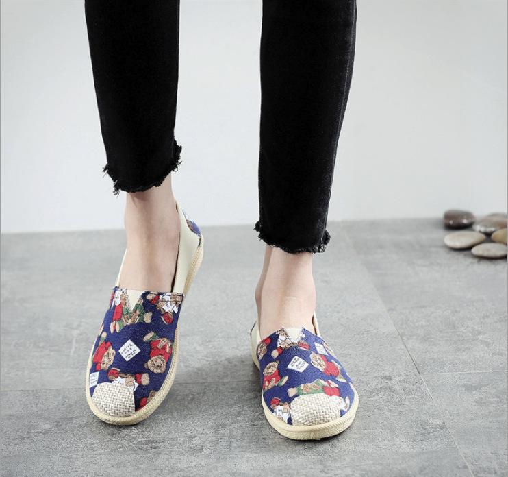 New fashion canvas shoes female student flat white shoes Korean version casual fisherman shoes one pedal lazy shoes