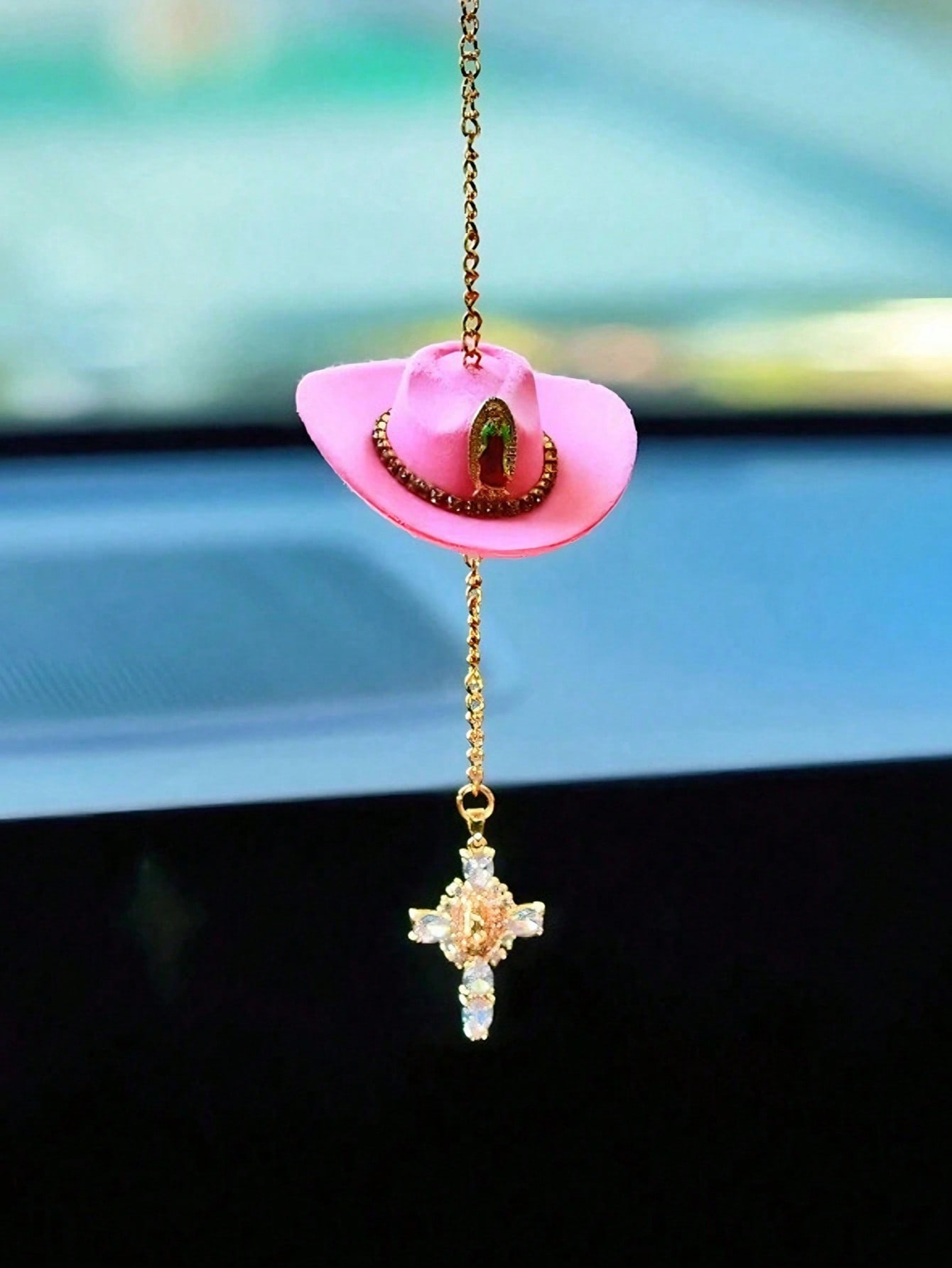 

Cowboy Hat Car Rearview Mirror Hanging Ornament with Crystal Cross - Western Style Decor, Cute Felt Mini Hat for Car Interior