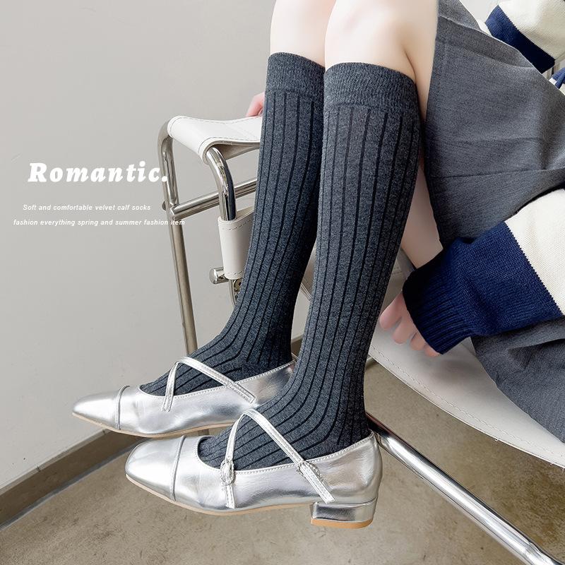 Damen Frühling und Sommer Einfarbig Vertikale Rippe Dünn Atmungsaktiv Lange Beinsocken