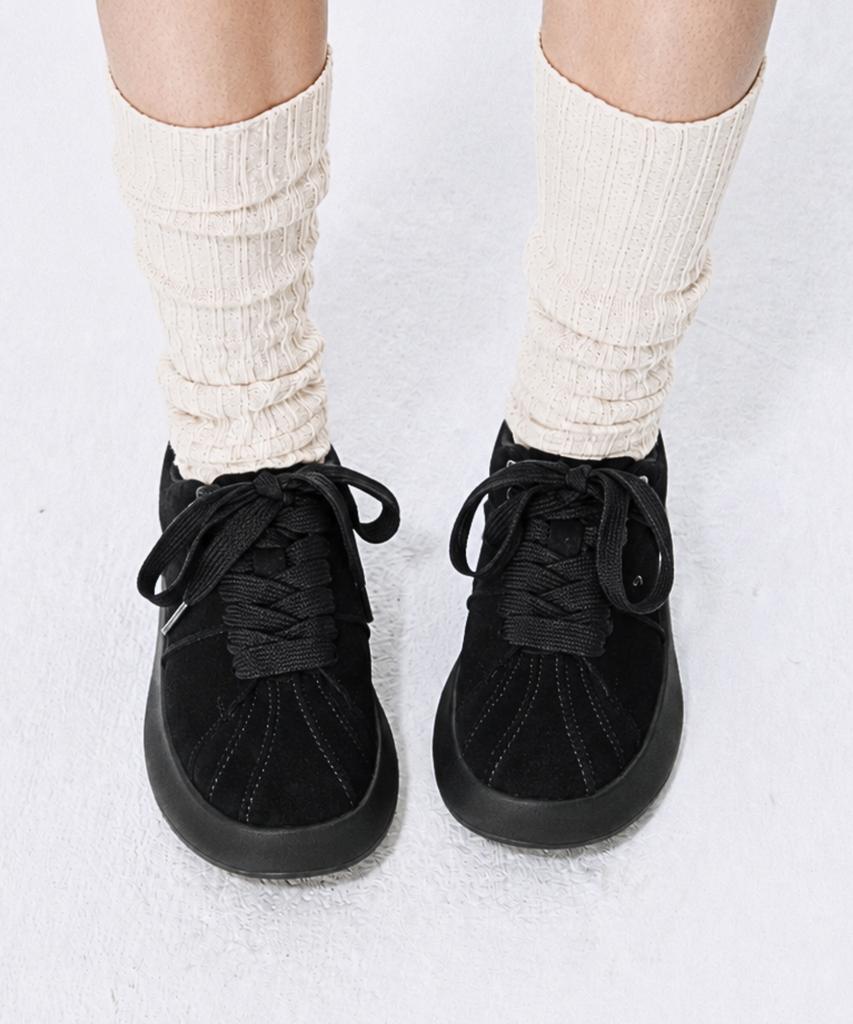 Equalby Madeleine / Black