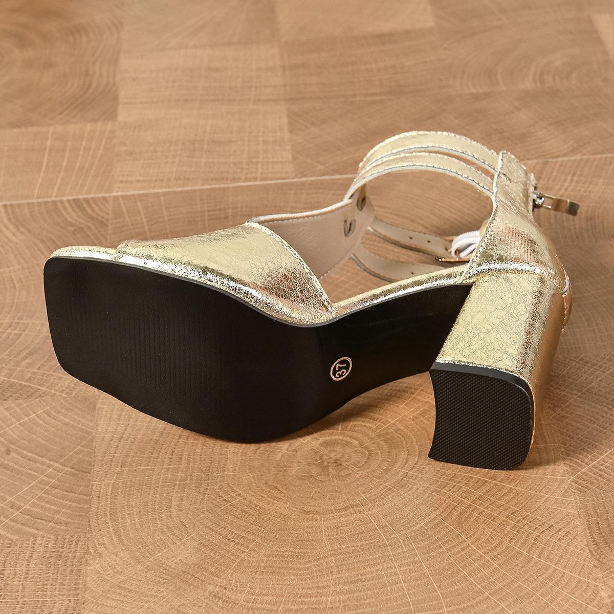 

Внешняя торговля 2025 летние водонепроницаемые сандалии большого размера 40-50 с пряжкой и рыбьим ртом на высоком каблуке женские новые европейские и американские модели 36 золотой