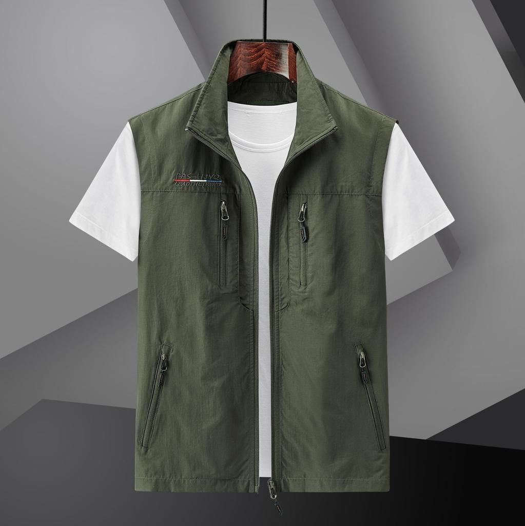 Men's Casual V Neck Sleeveless Vest Zipper Front Multi Pocket Utility Vest Lightweight Outdoor Workwear Vest for Daily Use