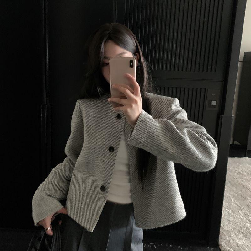 

Short Striped Chunky Knit Jacket Women Spring Autumn Loose Fit Retro Round Neck Single Breasted Coat L