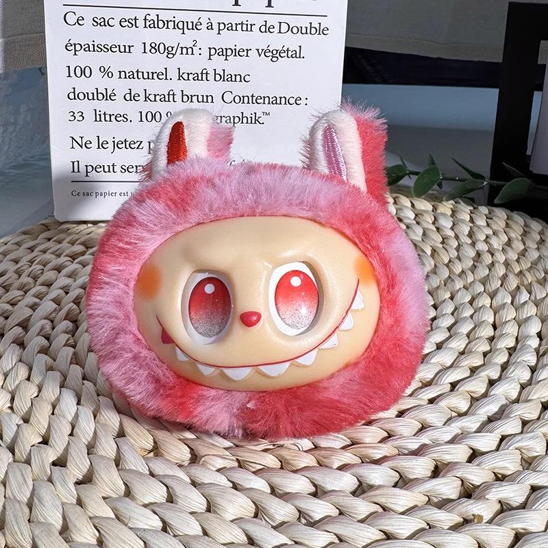 LABUBU Tlukot Srdce Makronka Slepá Krabička Klíčenka - POPMART Bubble Mart Série Vinylová a Plyšová Panenka