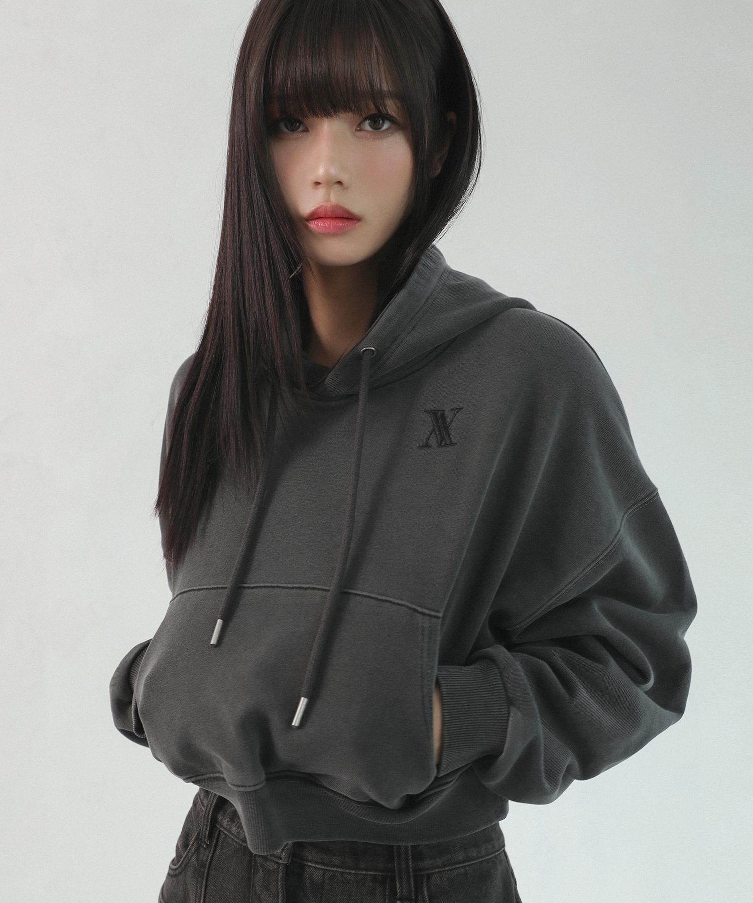 Urban Dress Av Logo Crop Hoodie Pigment Black Pigment Black/S