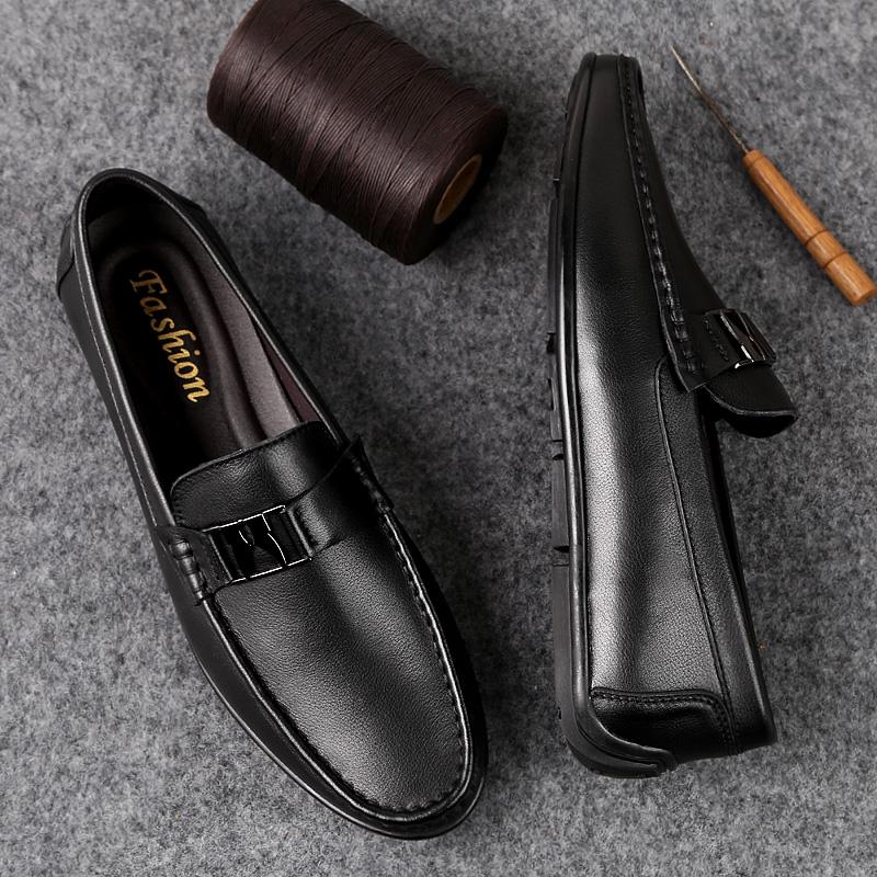 2024 Pánské boty z pravé kůže Luxusní značka Formální Neformální Pánské mokasíny Mokasíny Měkké Prodyšné Nazouvací Loďkové boty Vysoká kvalita