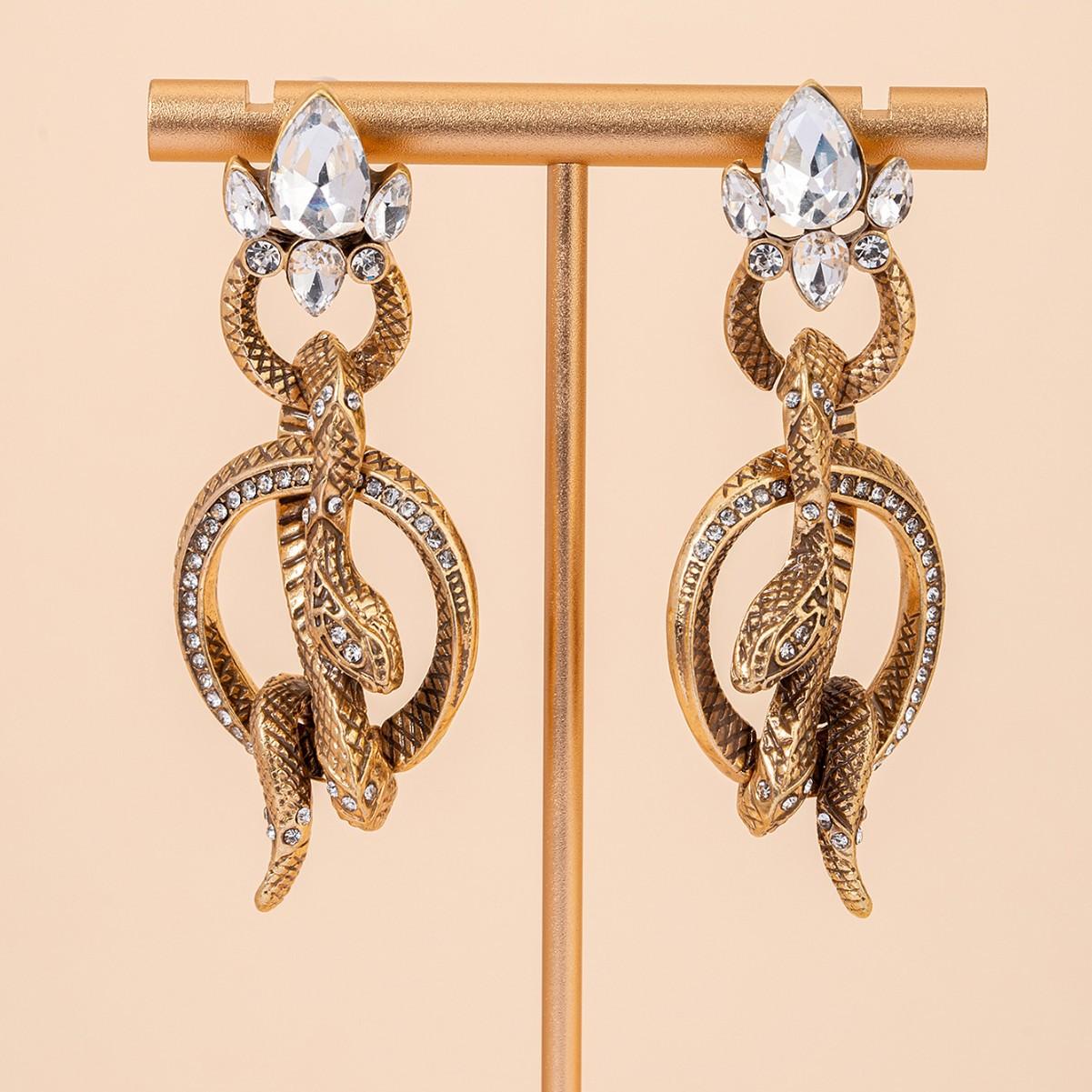 

Vintage Palace Snake Shaped Earrings, New Exaggerated, Personalized, and Elegant Long Earrings