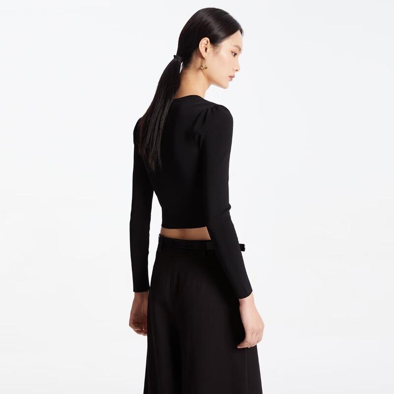 VEROMODA Women's Spliced Slim-Fit Pleated V-Neck Knit Top