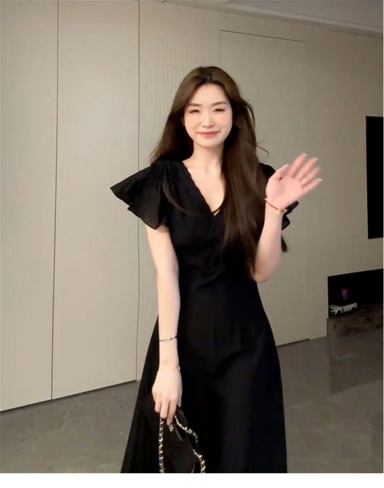 Hepburn-Style Black V-Neck Women's Summer 2026 High-End Long Dress