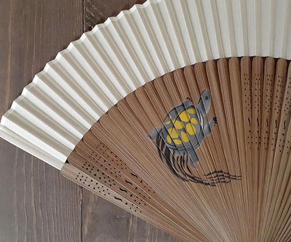Onishi Ken Seihan Men's Short Silk Pentex Folding Fan, 22cm, Fukukame, Off-White, "Ripple" Design, S23-MTSP19