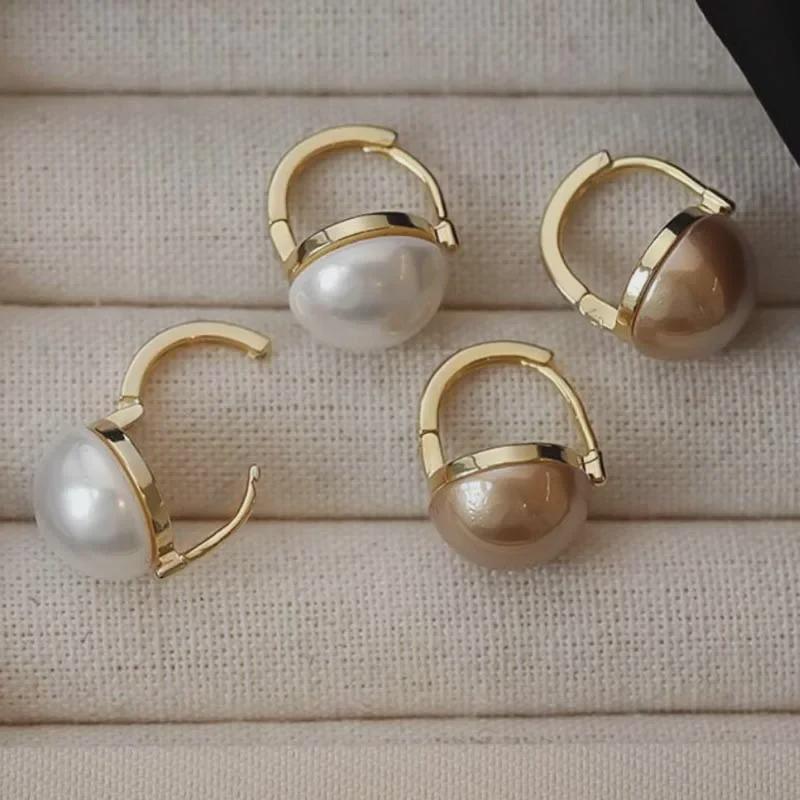 Elegante Herbst/Winter Perlenohrringe: Leichter Luxus, Nischen-Retro, Hongkong-Stil, Vielseitige Ohrringe für Frauen