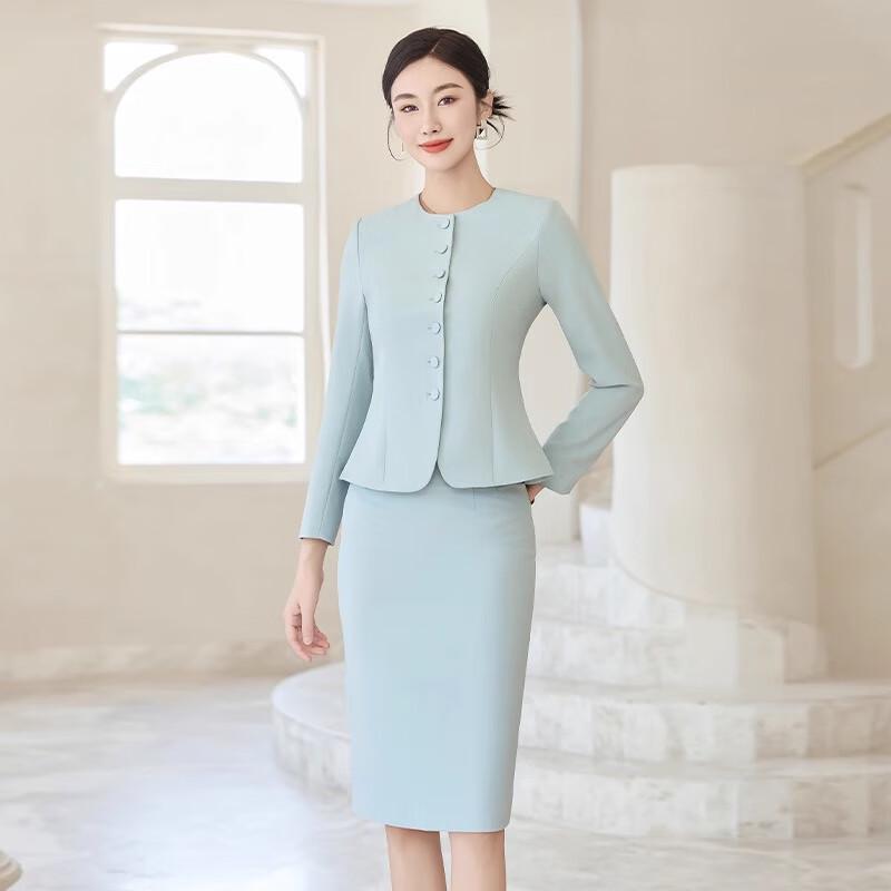 

Елегантний жіночий професійний костюм M