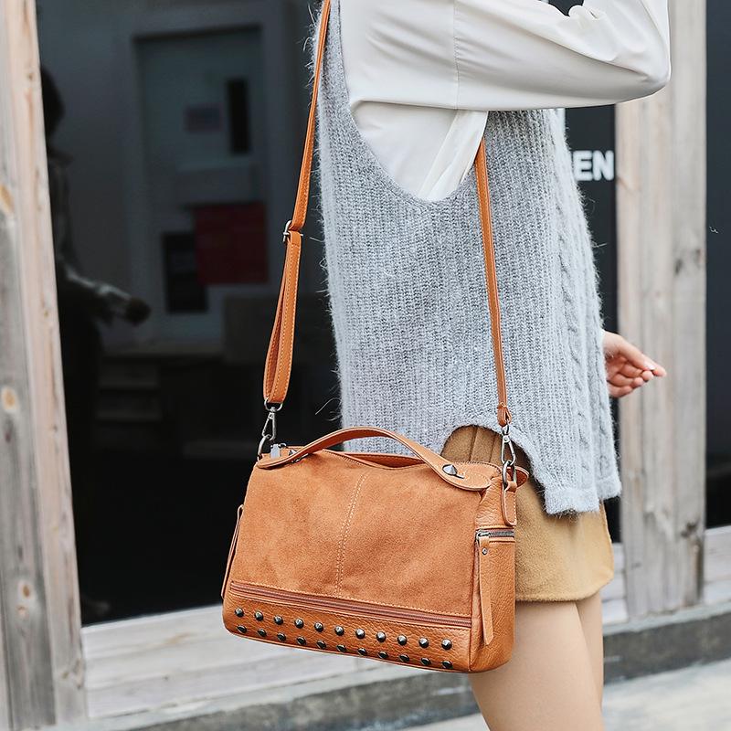 Spring and Summer Easy To Wear Fashion Scrub Bag Women's Vintage Riveted Handbag Single Shoulder Oblique Crossover Bag