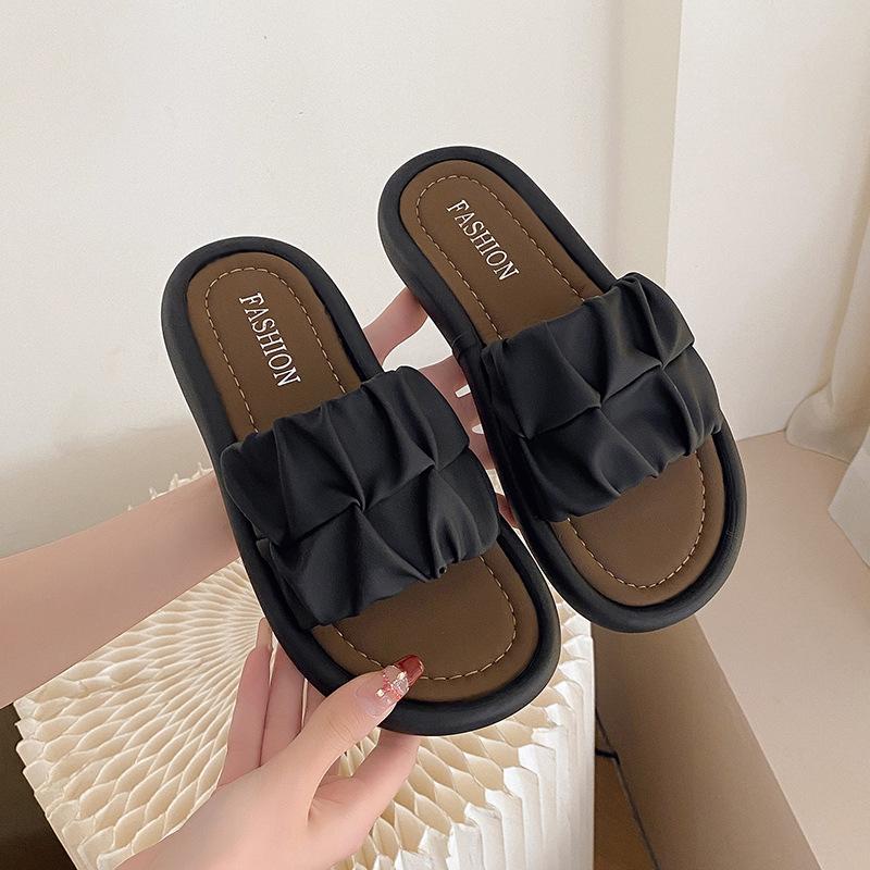 Flat-bottomed cool slippers women's summer wear new Internet celebrity casual non-slip beach sandals soft-soled lazy one-word drag