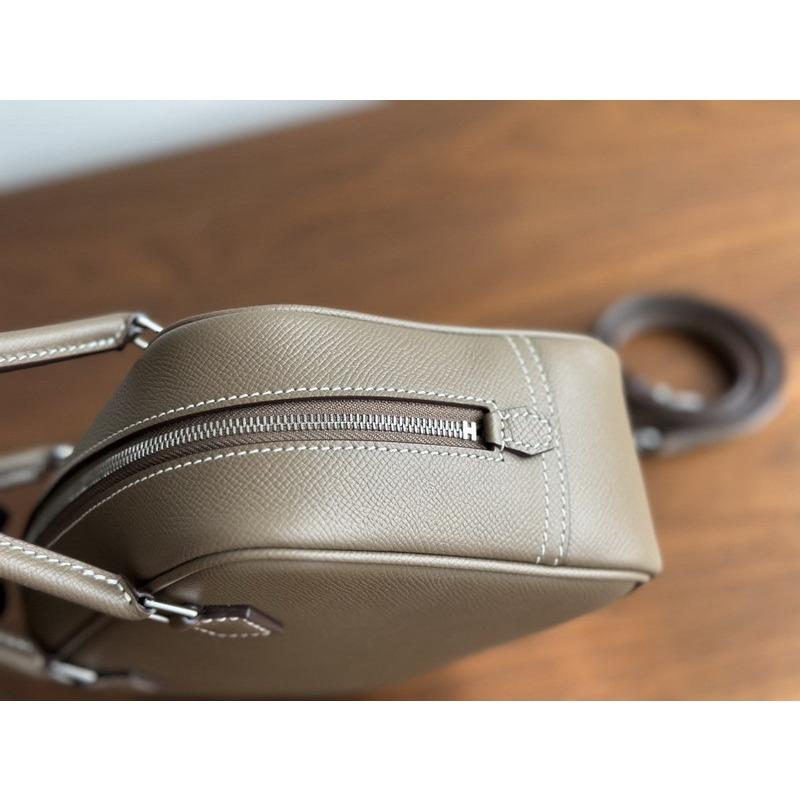 Neue Feder high-end Federtasche echtes Rindsleder tragbare Umhängetasche kleine quadratische Tasche Damentasche