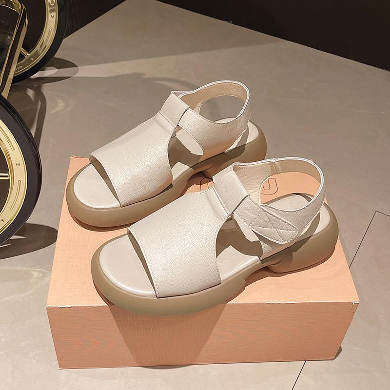 Auf Scheiße treten Sandalen Damen hohl offene Zehen Französische Kreuzriemen Dicke Sohle Dicke Absätze High Heels Strandschuhe mit bequemen Röcken