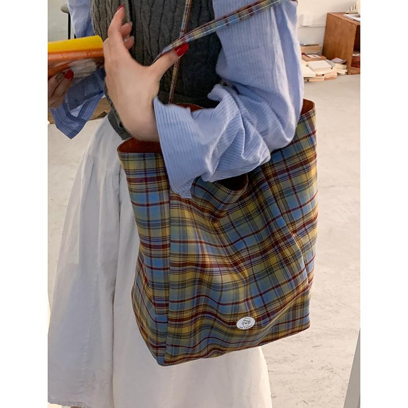 Casual double-sided canvas bag Korean lazy style underarm bag women's 2025 new large-capacity plaid tote bag