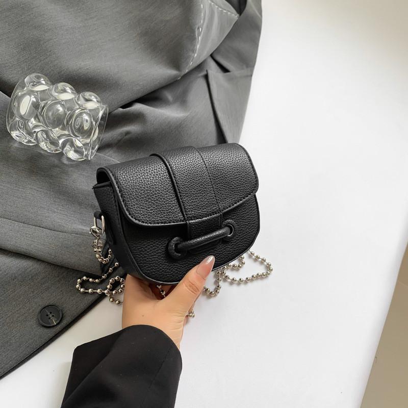 Fashionable Medium-sized Pu Saddle Bag For Women With Trendy Chain Handle