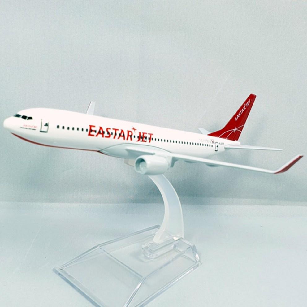 Eastar Jet 1:400 Scale Diecast Model Aircraft 16cm