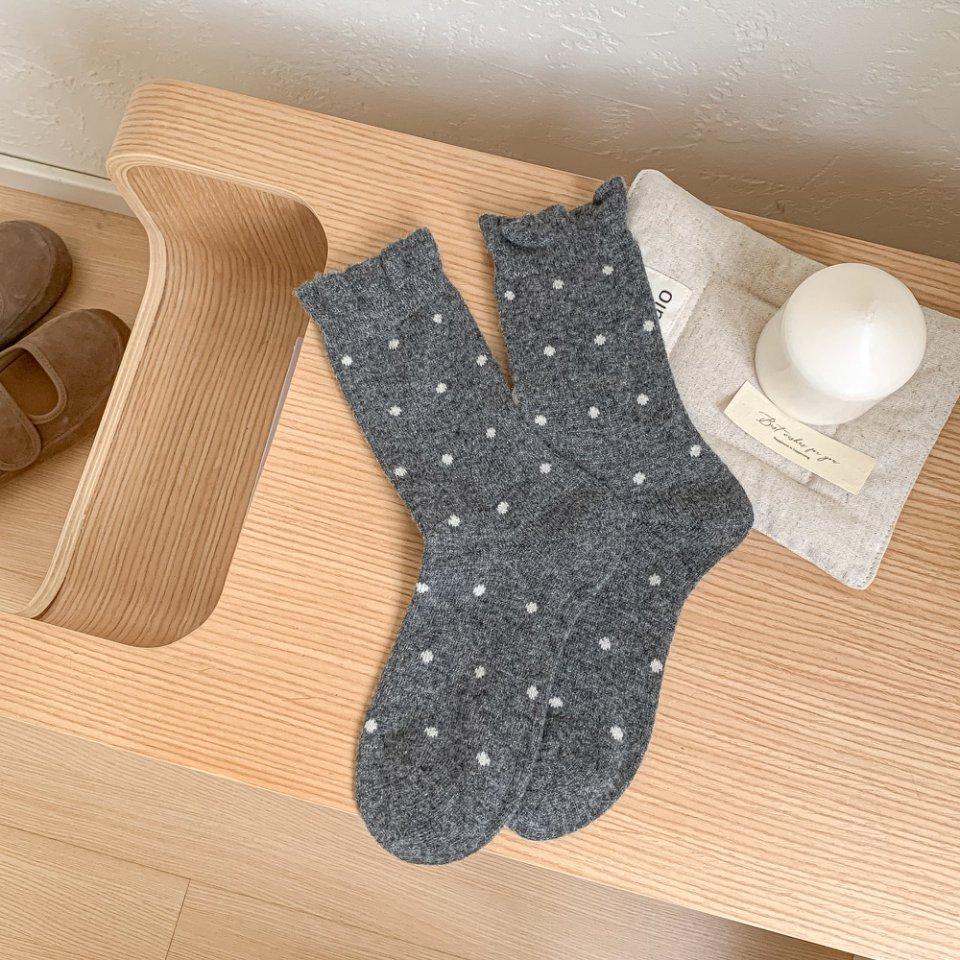 Female Autumn and Winter Thickened Warm Polka Dot Lovely Lace Wool Drum Pile Socks