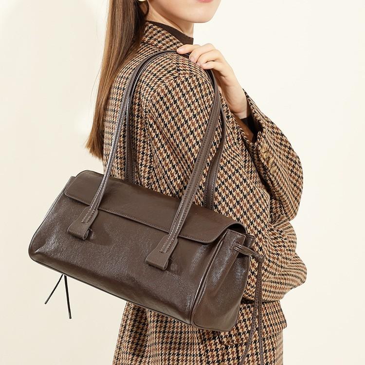 

Textured Handbag Cowhide Shoulder Bag Premium Underarm Bag темно-коричневого