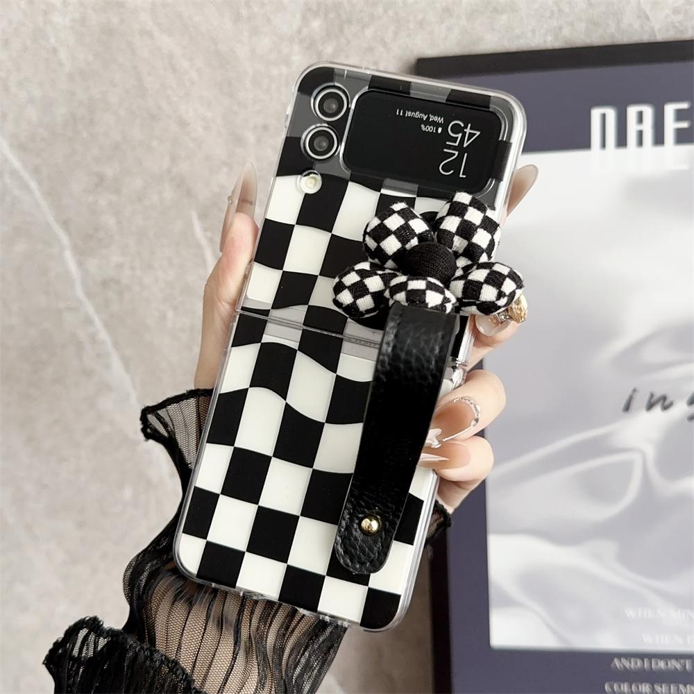 Elegant Scarves Hand Chain Case For Galax Z Flip 5 Necklace Strap Cover For Samsung Z Flip 4 Flip3 Black White Checkered Case